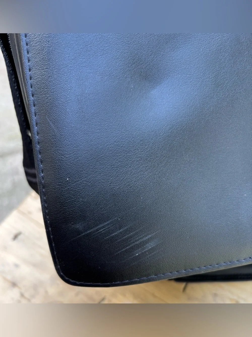 Zero Halliburton Black Leather 17” Expandable Briefcase Business Bag